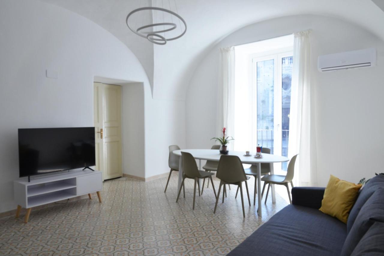 Casa Dante Apartment Катания Екстериор снимка